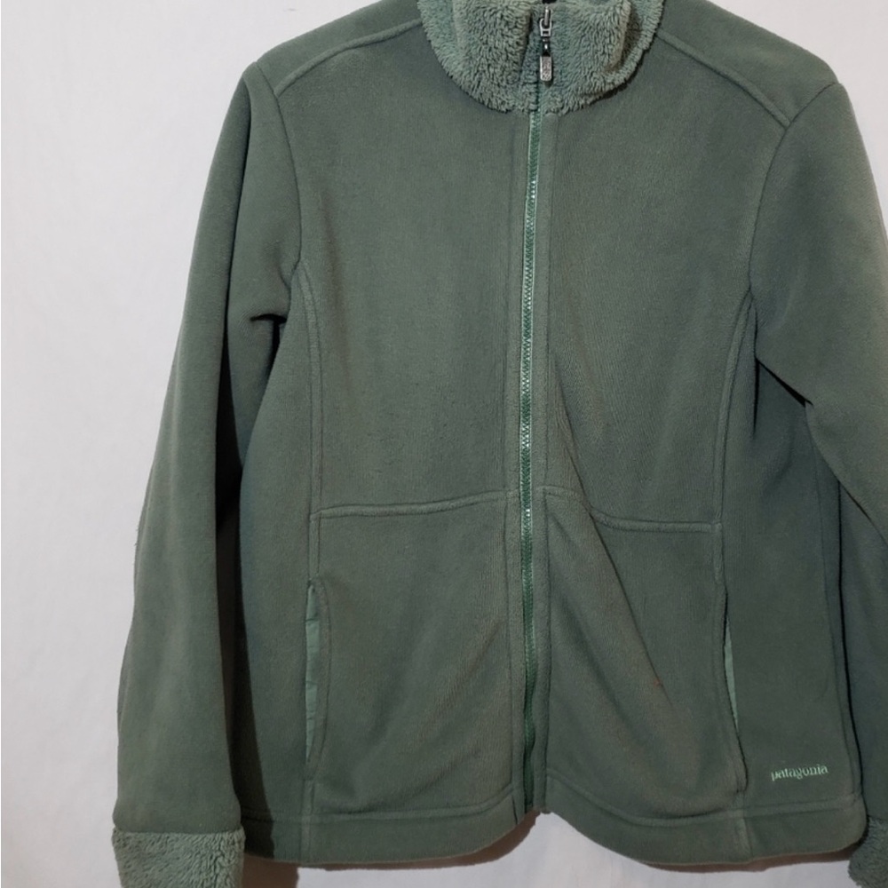 Patagonia Men's Olive Fleece Jacket Good Used Condition